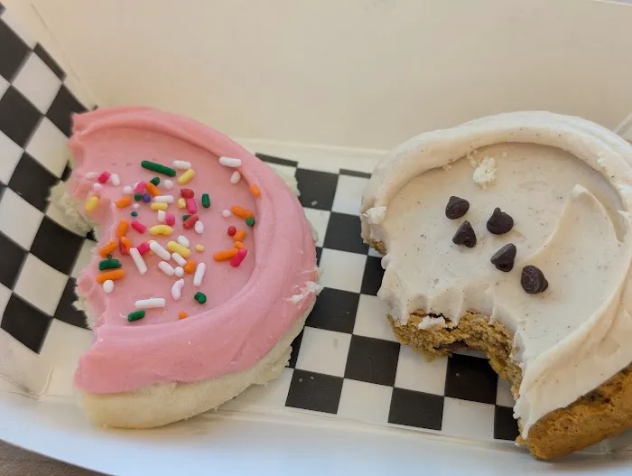 Twisted Sugar Picture 4