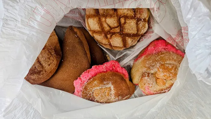 La Reyna Bakery Picture 2