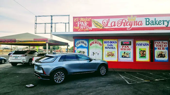 La Reyna Bakery Picture 1