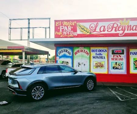 La Reyna Bakery