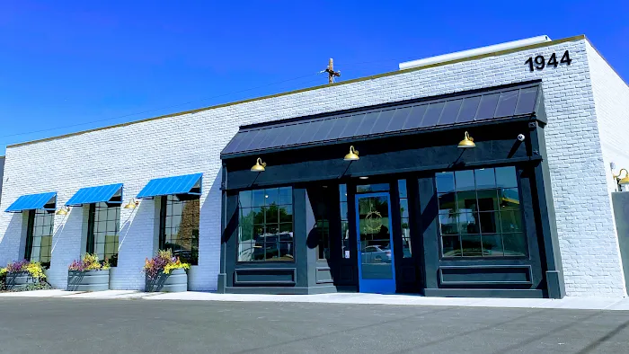Mama Linda's Bakeshop Picture 2