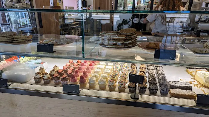 A Bakeshop Picture 4