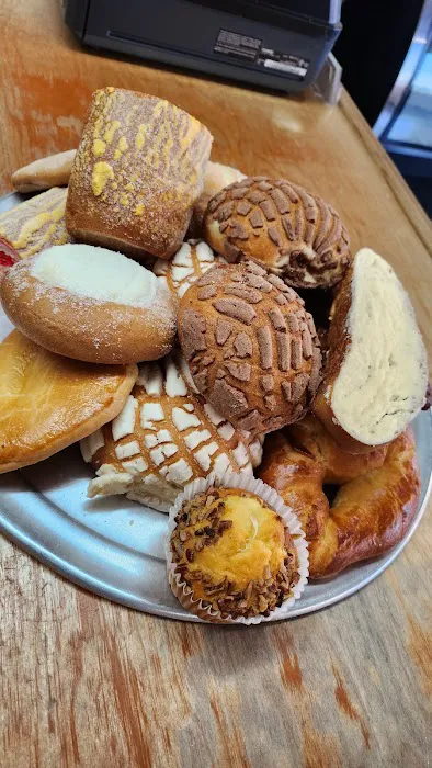 Panaderia los jarochos Picture 7