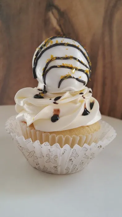 Two Stirs And A Lick Dessert Studio Picture 9