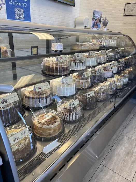 Suspiros Cakes - Avondale Picture 10