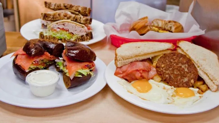 Hot Bagels & Deli #1 Picture 7