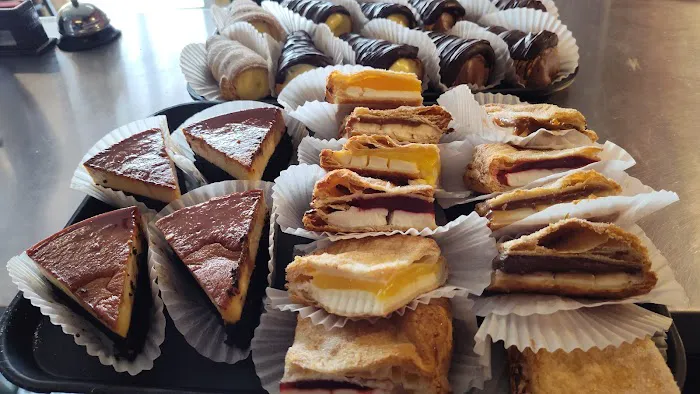 Sweet Land Cake Picture 5