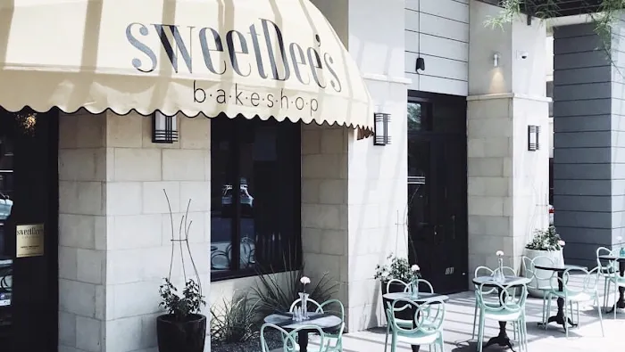 Sweet Dee’s Bakeshop Picture 3