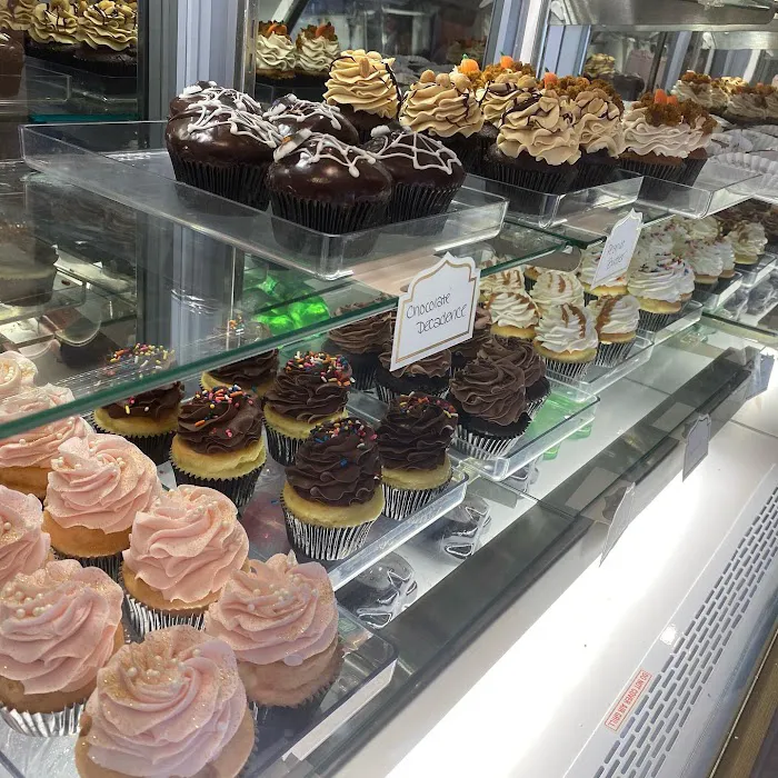 Paula Jacqueline Cakes and Pastries Picture 9