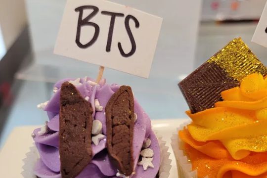 Red Velvet Bakery
