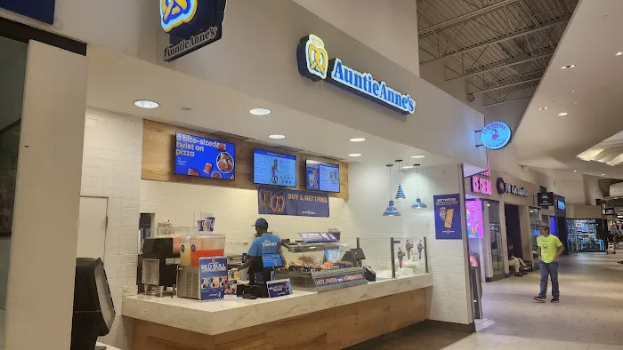 Auntie Anne's Picture 9