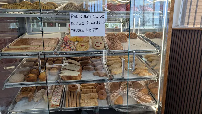 La Familia Panaderia Picture 1