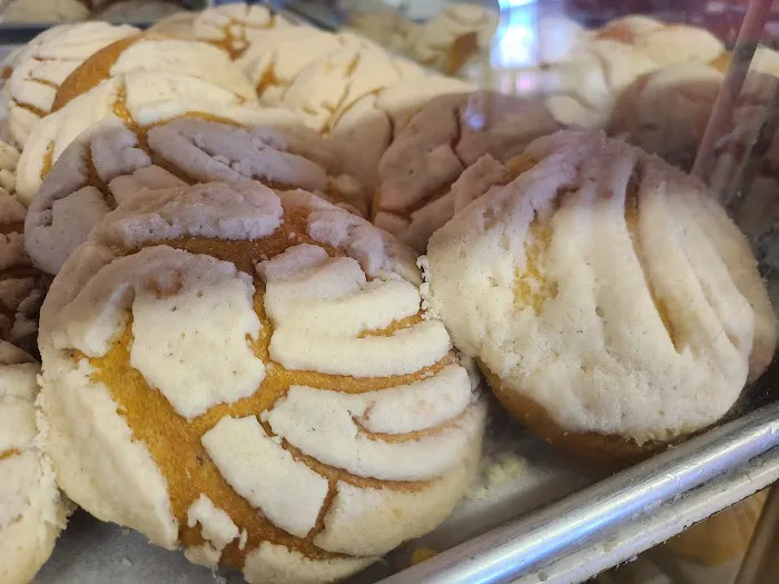 El Fenix Bakery Picture 10