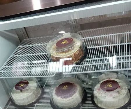 Suspiros Cakes Southern Ave.