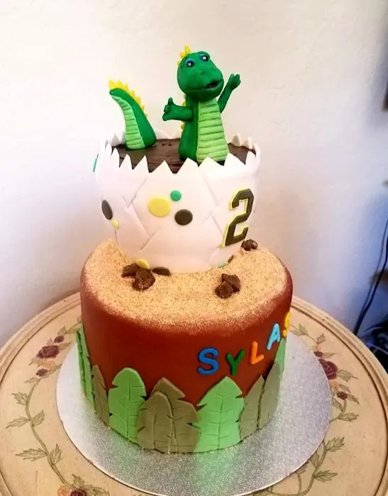 Noni's Custom Cakes by Victoria Picture 3