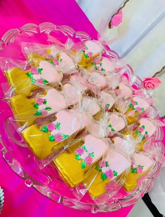 Noni's Custom Cakes by Victoria Picture 1