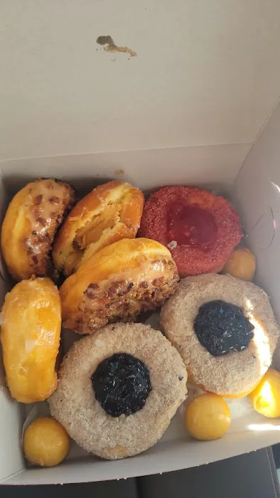 Donut Parlor Picture 9