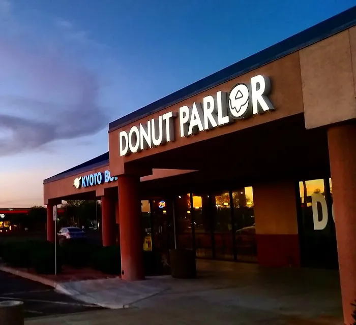 Donut Parlor Picture 6