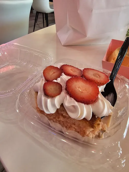 Cielito Rosa Bakery & Café Picture 1