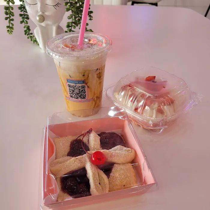 Cielito Rosa Bakery & Café Picture 6