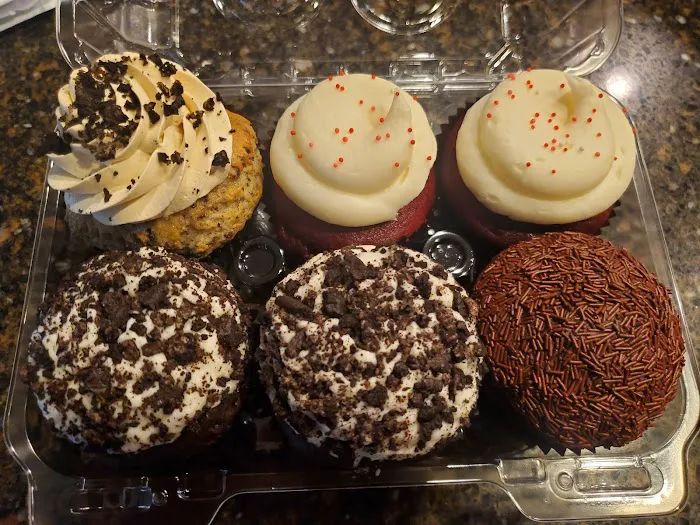 Sugarlips Cakery Picture 10