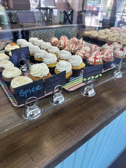 Sugarlips Cakery Picture 7