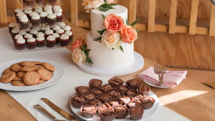Sugarlips Cakery Picture 9