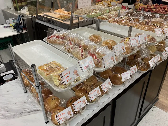 J Fortune Bakery Picture 4