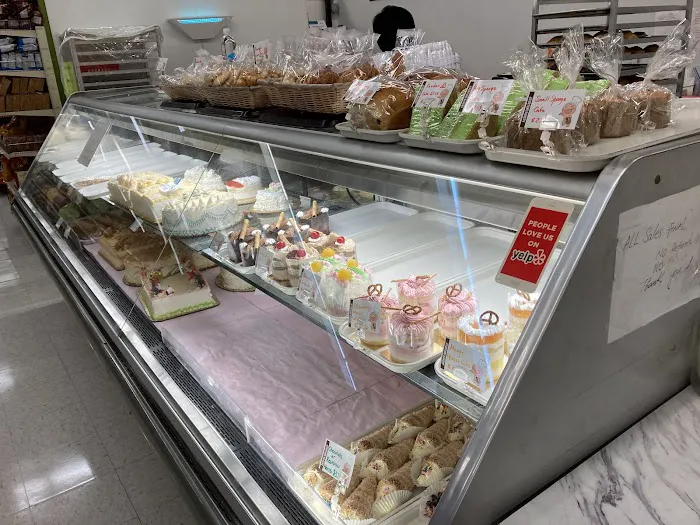 J Fortune Bakery Picture 5