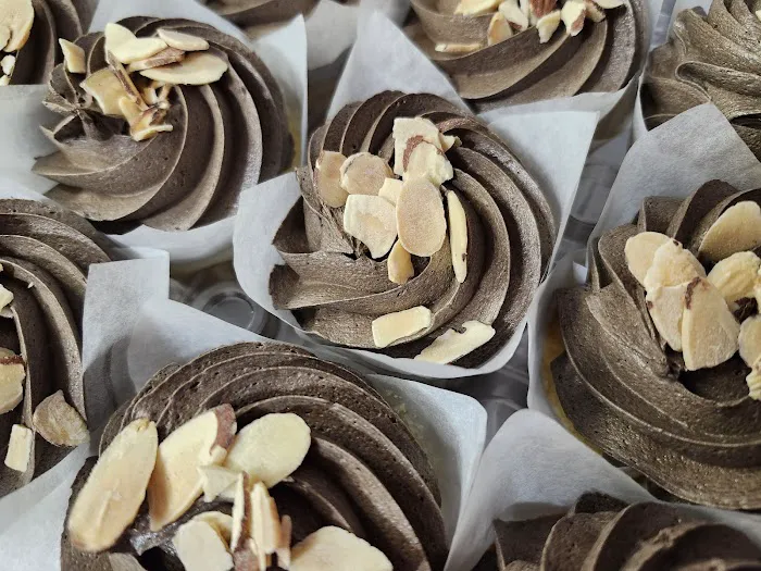 Ava J's Cupcakes Picture 4
