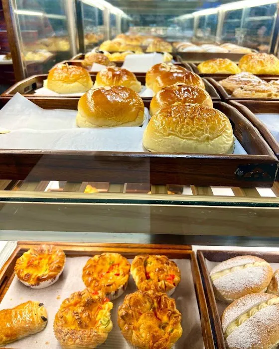 BF Bakery & Cafe Picture 1
