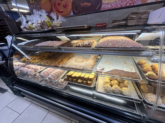 Panadería y Carnicería La Estrella Picture 2