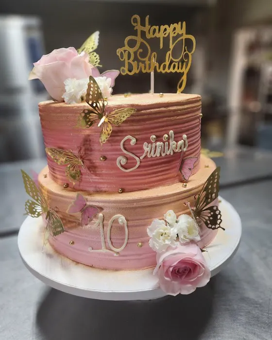 Roberts Fine Cakes Picture 5