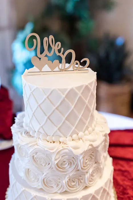 Lesley's Creative Cakes, Flowers & Catering Picture 3