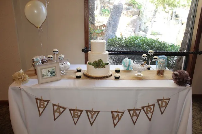 Lesley's Creative Cakes, Flowers & Catering Picture 5