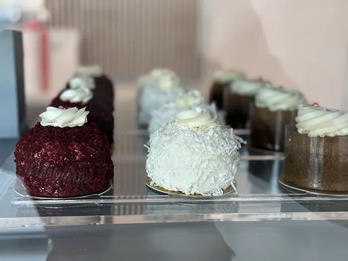 Strawberry Cake Shop Picture 8