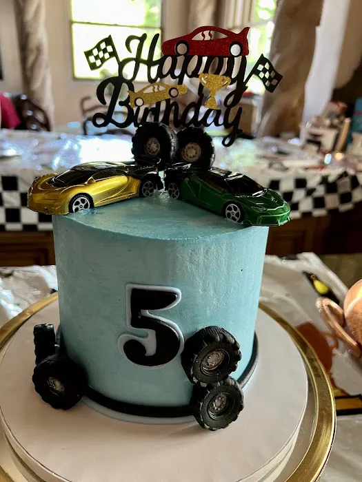Tilu's Cake Picture 5