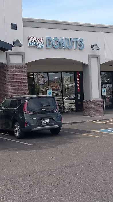 Dutch Donut Factory Picture 2