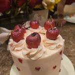 Creme de le Creme cakes by Rochelle