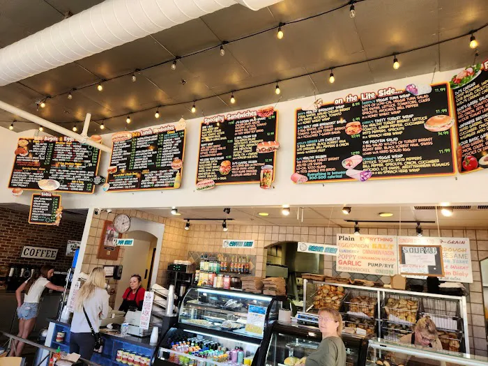 DJ's Bagel Café Picture 2