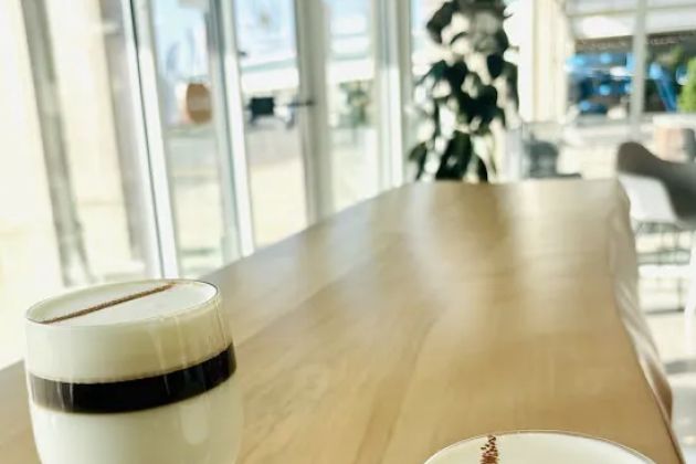 Mjomii Dessert & Coffee House