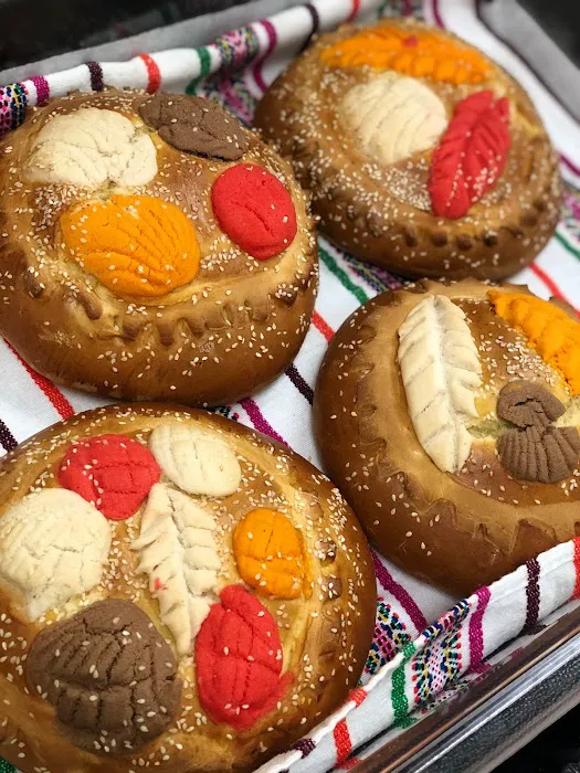Sabor Latino Bakery & Grocery Picture 1