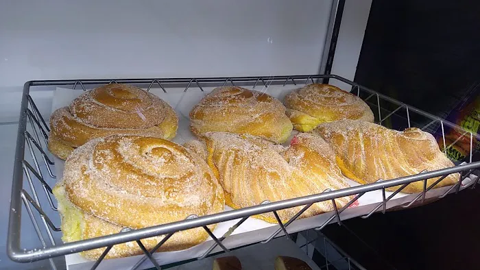 Sabor Latino Bakery & Grocery Picture 9