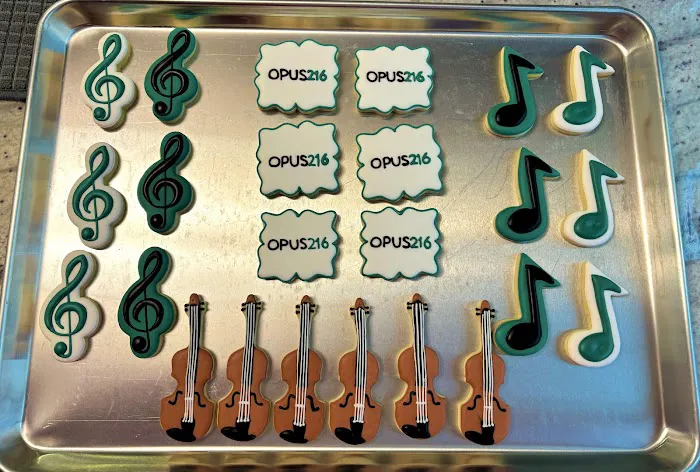 Claudia's Confections Picture 6