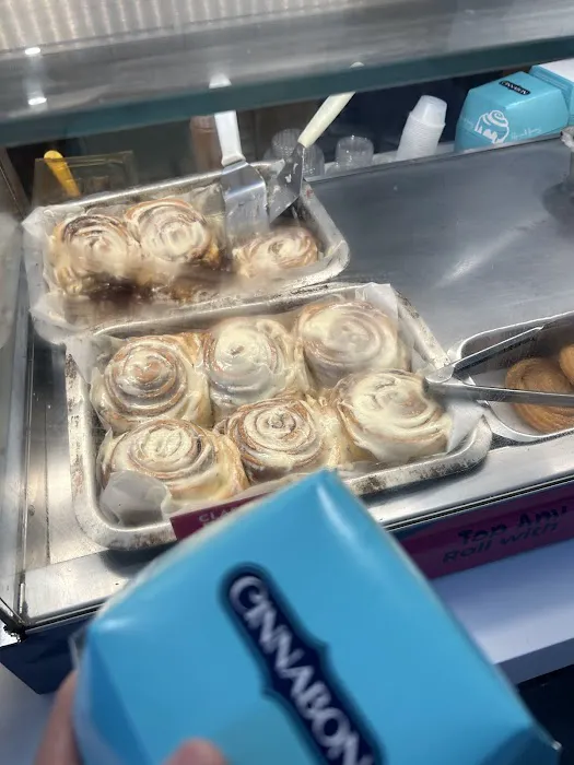 Cinnabon Picture 3