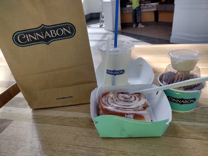 Cinnabon Picture 5