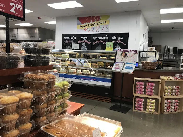 Giant Eagle Bakery Picture 7