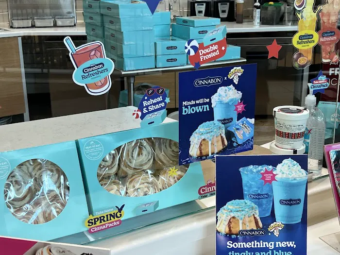 Cinnabon Picture 9