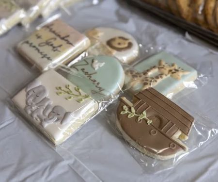 Bakes by Lo