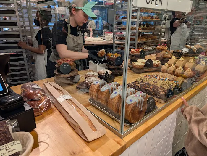 Littleton's Market Bakery Picture 6